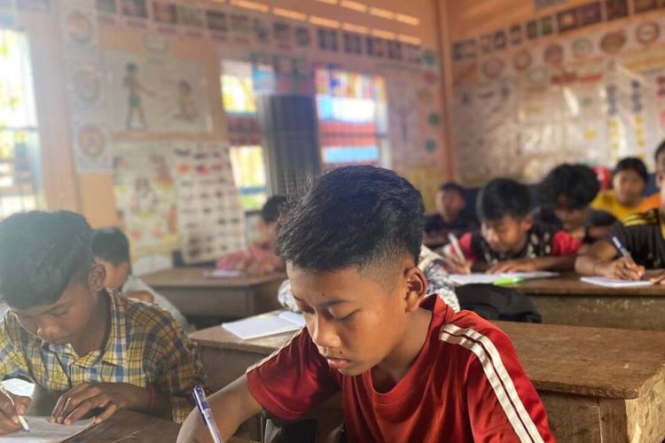 English Teaching Program 2025